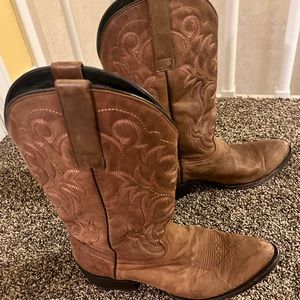 Men’s size 9.5 Old West Cowboy boots